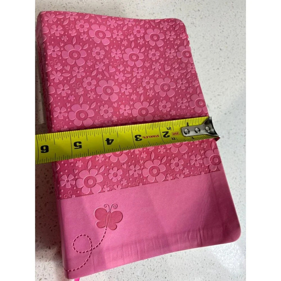 NIV Adventure Bible for Early Readers Children Hardcover Binding Pink 9"x5.5" - Picture 5 of 7